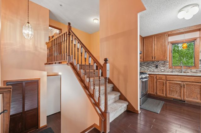 5700 Willow Trail, Shoreview, MN 55126