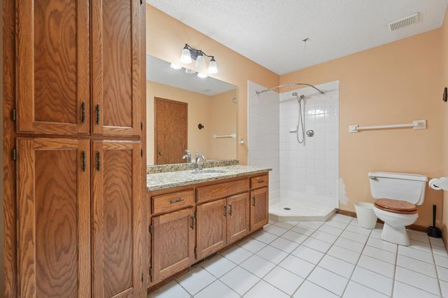 5700 Willow Trail, Shoreview, MN 55126