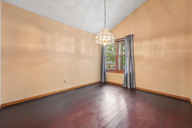 5700 Willow Trail, Shoreview, MN 55126