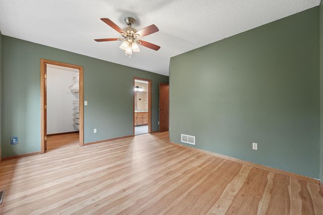 5700 Willow Trail, Shoreview, MN 55126