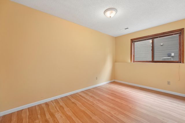 5700 Willow Trail, Shoreview, MN 55126