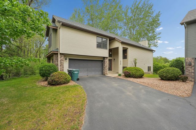 5700 Willow Trail, Shoreview, MN 55126