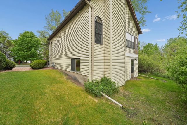 5700 Willow Trail, Shoreview, MN 55126
