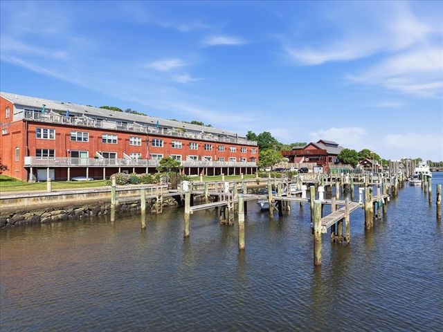 45 Main Street 302, Wareham, MA 02571