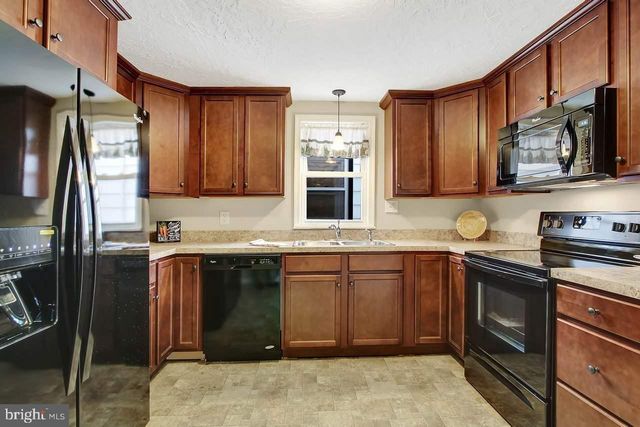 403 PINE ST, Hanover, PA 17331