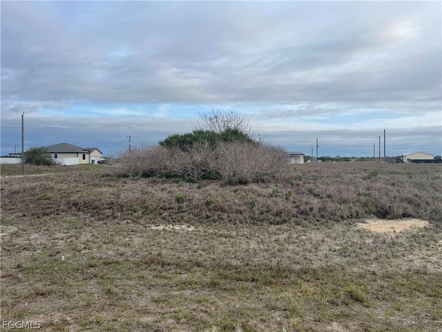 7002 Lotus CT, Labelle, FL 33935