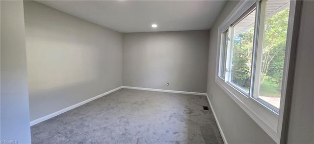 1746 Stoneybrook Drive, High Point, NC 27265
