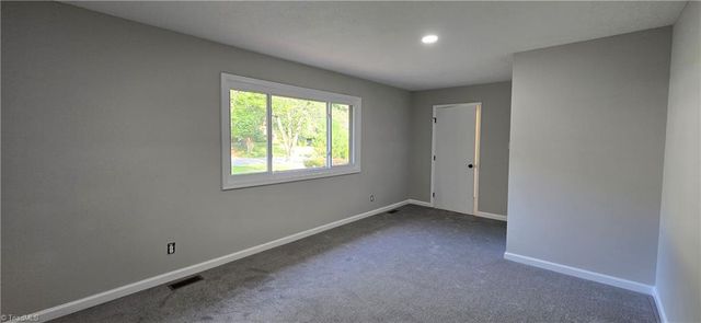 1746 Stoneybrook Drive, High Point, NC 27265