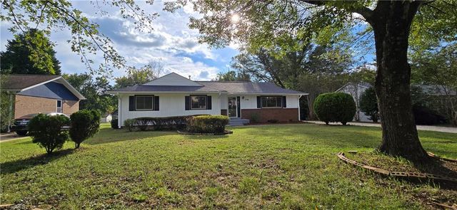 1746 Stoneybrook Drive, High Point, NC 27265