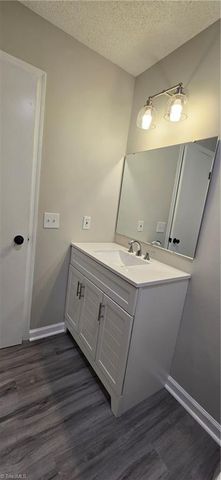 1746 Stoneybrook Drive, High Point, NC 27265