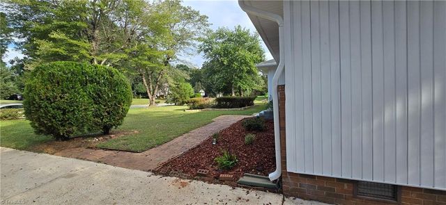 1746 Stoneybrook Drive, High Point, NC 27265