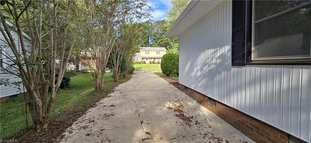 1746 Stoneybrook Drive, High Point, NC 27265