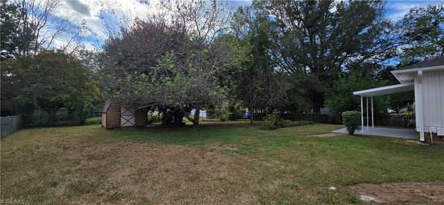 1746 Stoneybrook Drive, High Point, NC 27265