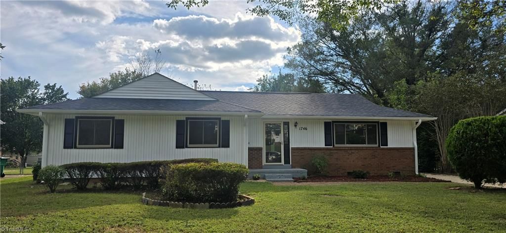 1746 Stoneybrook Drive, High Point, NC 27265