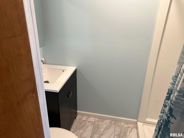 1010 E Esther Street, Taylorville, IL 62568