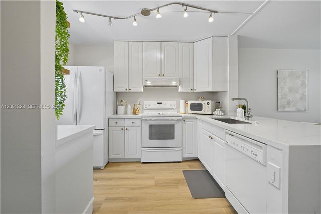 1501 S Ocean Blvd Apt 117, Lauderdale By The Sea, FL 33062