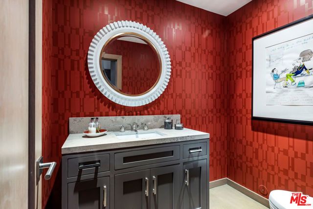 8814 Pinto Place, Los Angeles, CA 90069