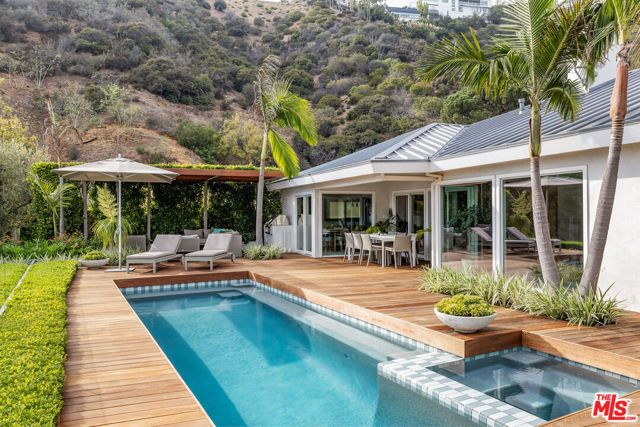 8814 Pinto Place, Los Angeles, CA 90069