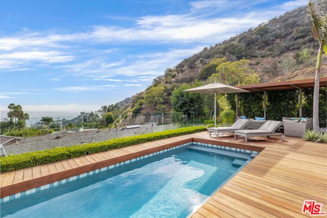 8814 Pinto Place, Los Angeles, CA 90069