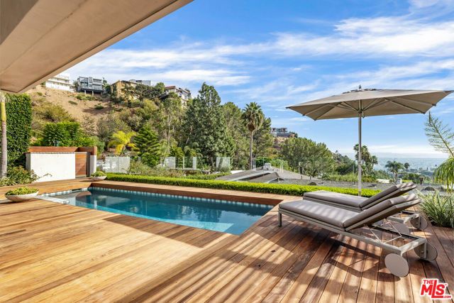 8814 Pinto Place, Los Angeles, CA 90069