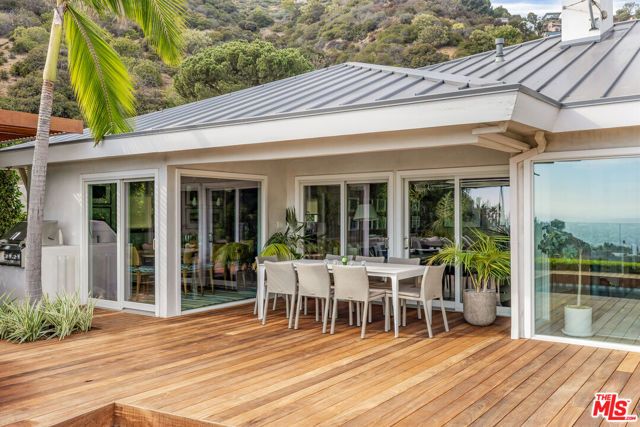 8814 Pinto Place, Los Angeles, CA 90069