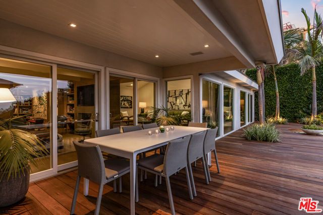 8814 Pinto Place, Los Angeles, CA 90069