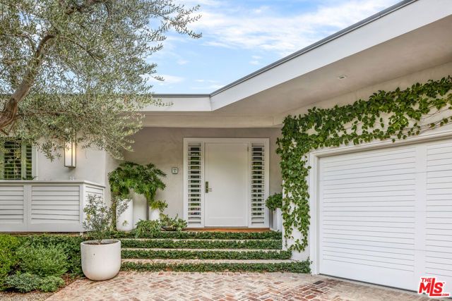 8814 Pinto Place, Los Angeles, CA 90069