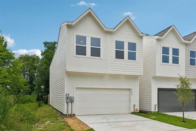 6808 Madrid St, Houston, TX 77021