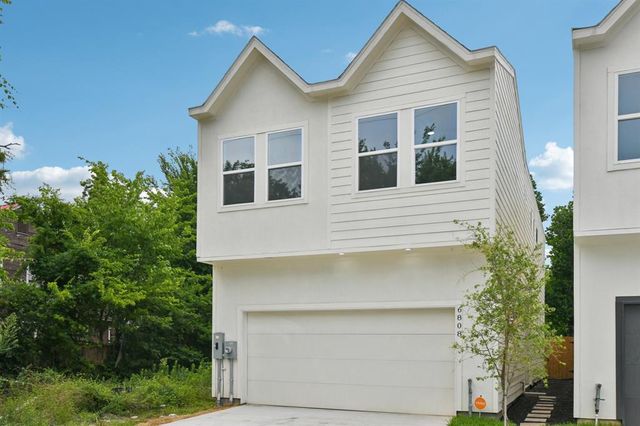 6808 Madrid St, Houston, TX 77021