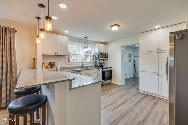 205 Willow Street, Roan Mountain, TN 37687