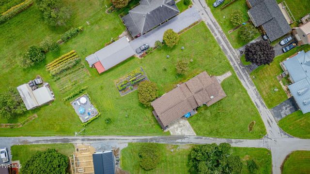 205 Willow Street, Roan Mountain, TN 37687