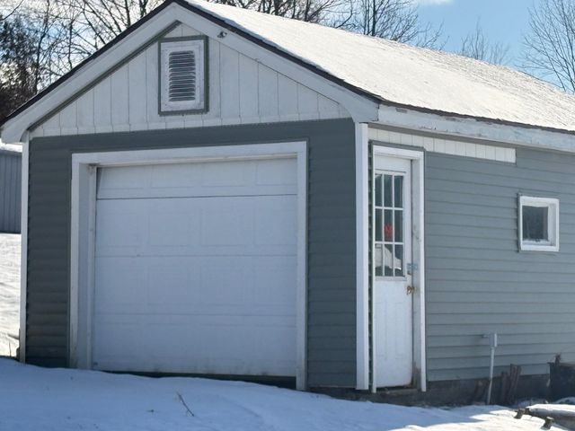 1588 Pleasant Street, West Rutland, VT 05777