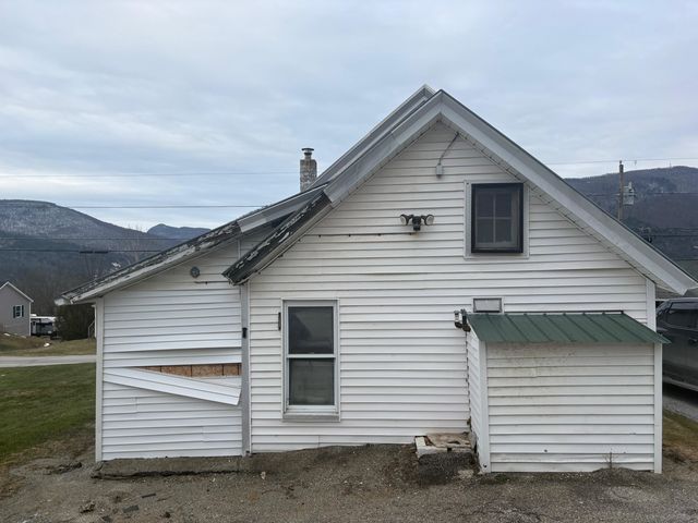 1588 Pleasant Street, West Rutland, VT 05777