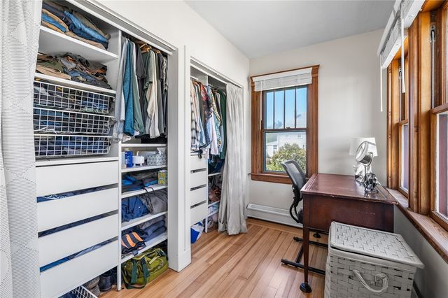 84 Alden Avenue, Warwick, RI 02889
