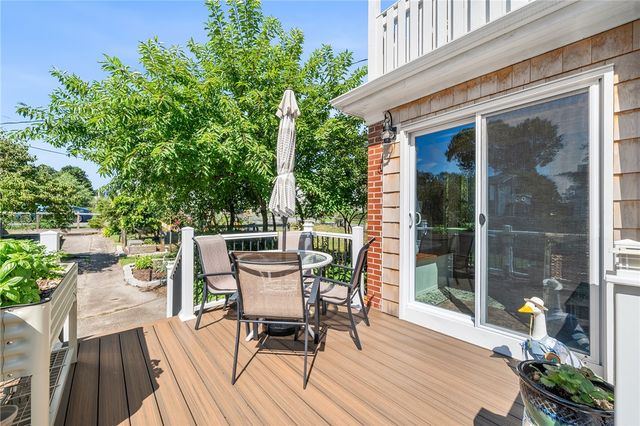 84 Alden Avenue, Warwick, RI 02889