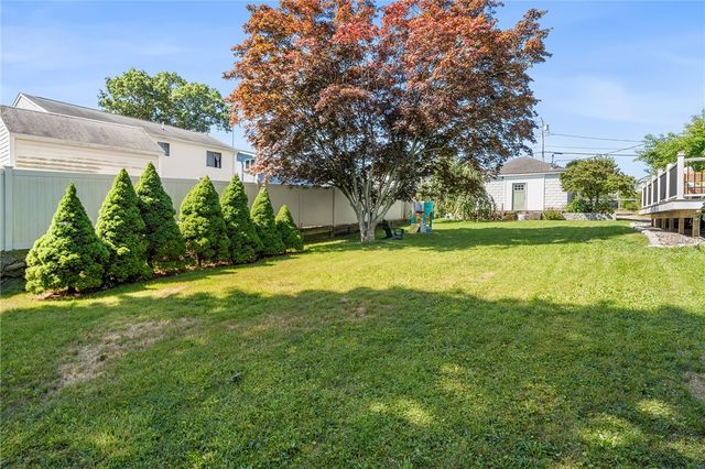 84 Alden Avenue, Warwick, RI 02889