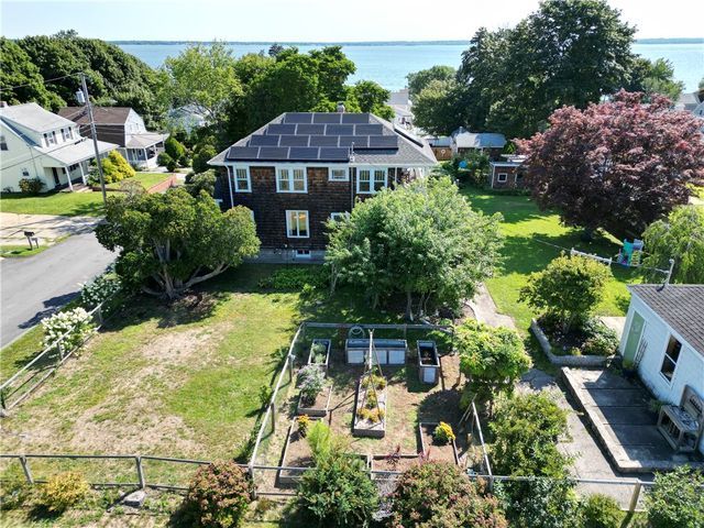 84 Alden Avenue, Warwick, RI 02889