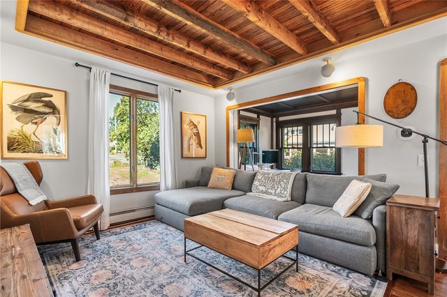 84 Alden Avenue, Warwick, RI 02889