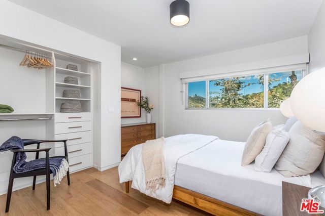6826 Iris Circle, Los Angeles, CA 90068
