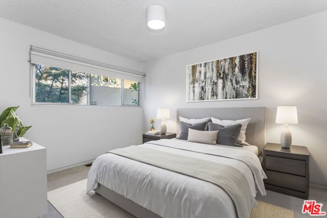 6826 Iris Circle, Los Angeles, CA 90068