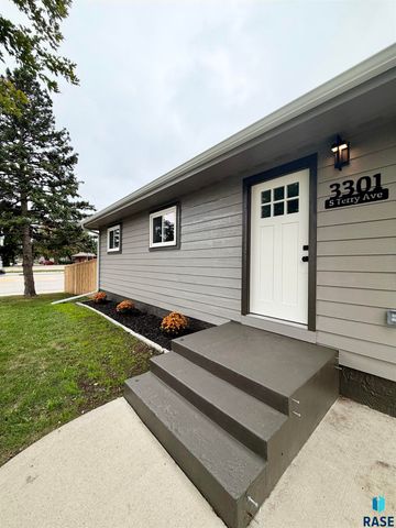 3301 S Terry Ave Avenue, Sioux Falls, SD 57106