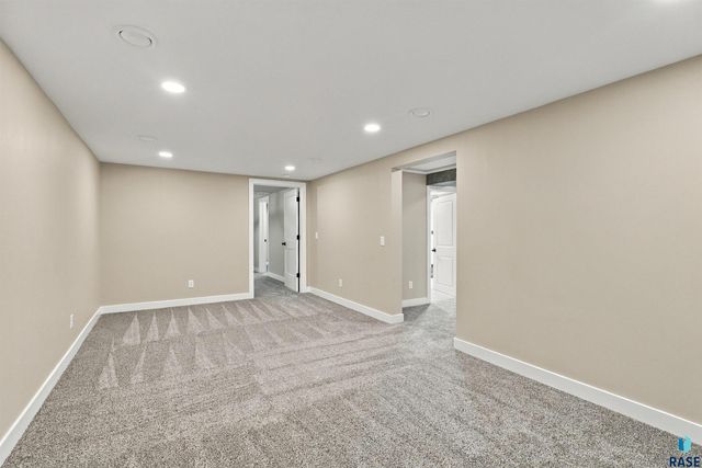 3301 S Terry Ave Avenue, Sioux Falls, SD 57106
