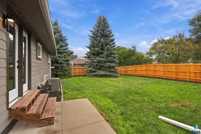 3301 S Terry Ave Avenue, Sioux Falls, SD 57106