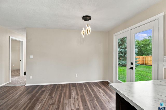 3301 S Terry Ave Avenue, Sioux Falls, SD 57106