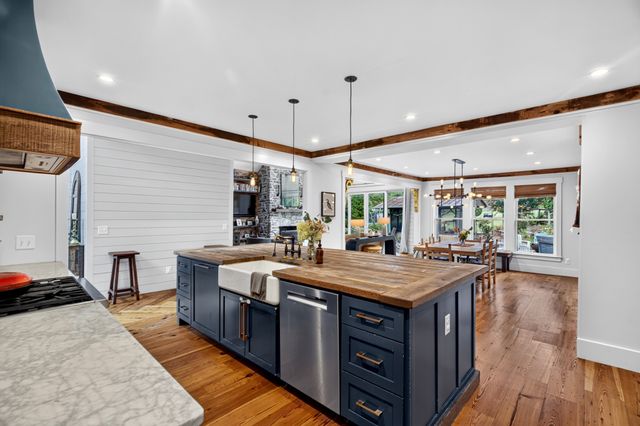 1139 McAlpine Ave, Nashville, TN 37216