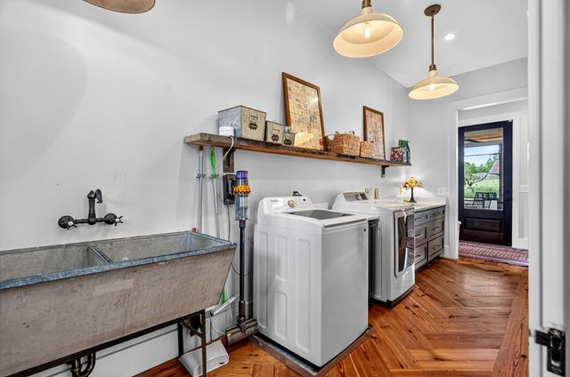 1139 McAlpine Ave, Nashville, TN 37216