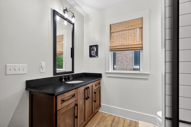 1139 McAlpine Ave, Nashville, TN 37216