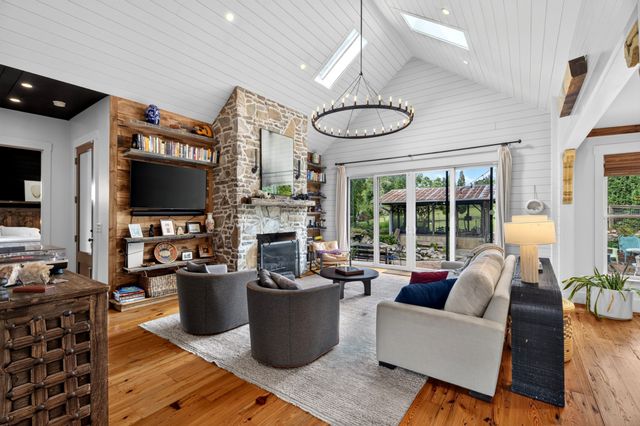 1139 McAlpine Ave, Nashville, TN 37216