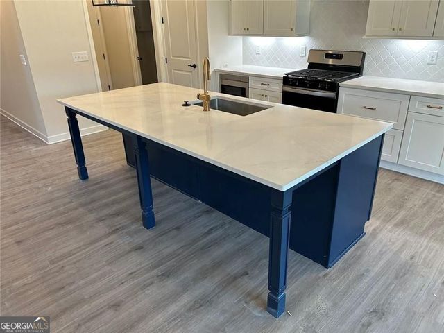 2000 Homestead Court, Woodstock, GA 30189