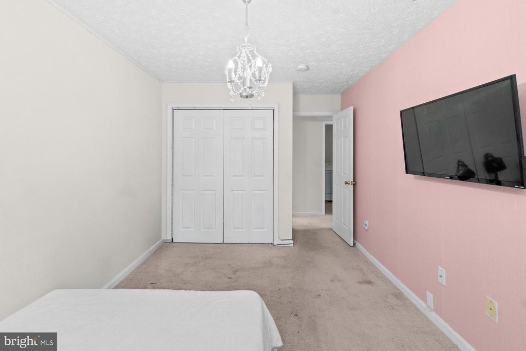 Image 19 of property listing at 10-A IRONSTONE CT, Annapolis, MD 21403